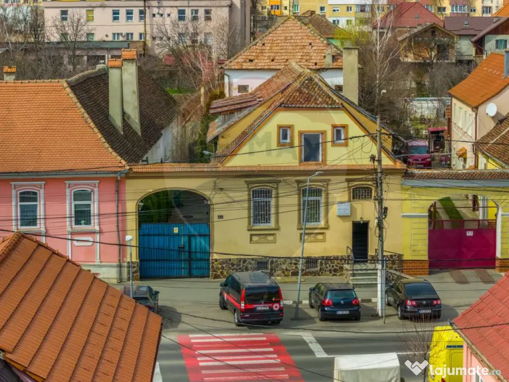 Apartament 7 camere ULTRACENTRAL in casa- Codlea!