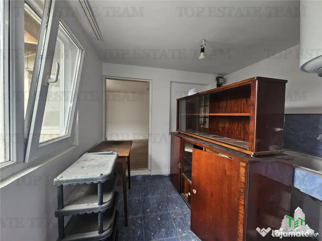 Casa 4 camere plus anexe zona gara Medgidia, Constanta 