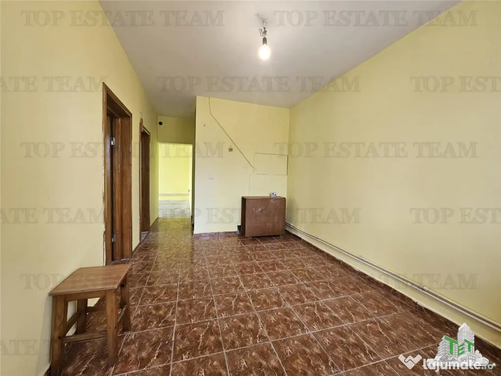 Casa 4 camere plus anexe zona gara Medgidia, Constanta 