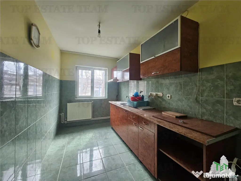 Casa 4 camere plus anexe zona gara Medgidia, Constanta 