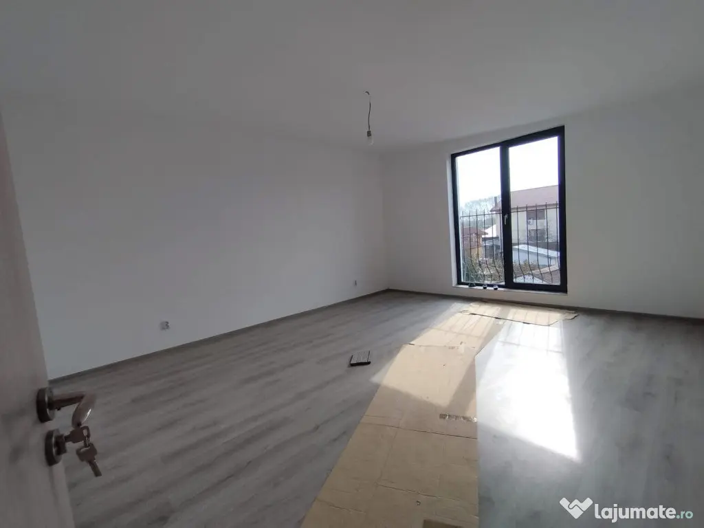 Casa de vanzare 5 camere|Locatie excelenta 