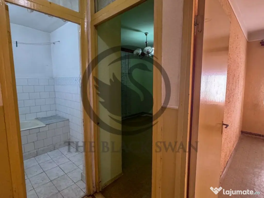 Apartament cu 4 camere de vanzare | Decomandat | Urlati |... 
