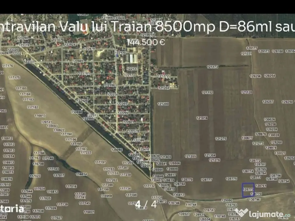 8500mp intravilan arabil Valul Traian,Str. București, 86 m deschidere
