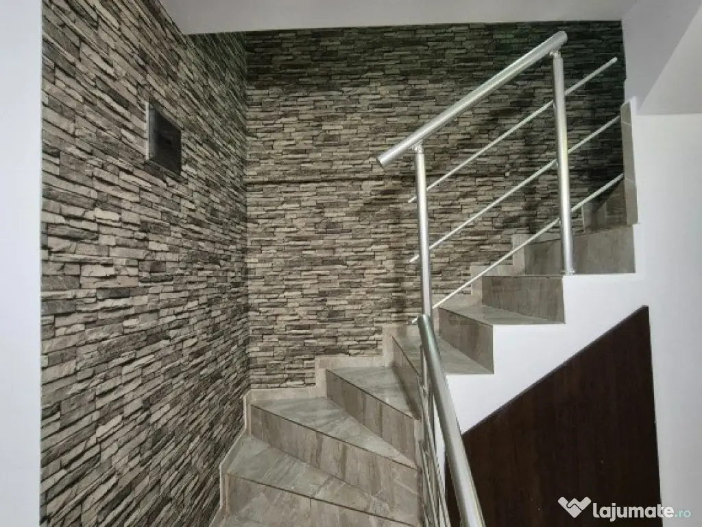 Apartament 2 camere scara interioara centrala proprie,bloc nou,Luica 