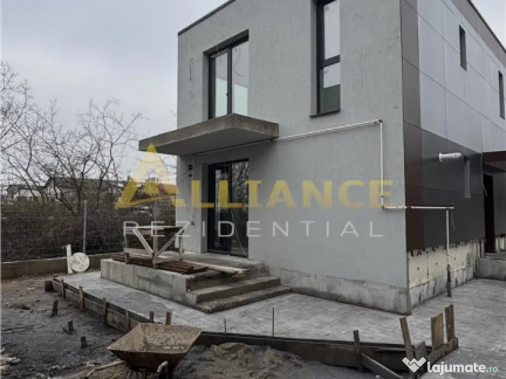 Vila 4 camere de || aproape de Mega Image || campus scolar 