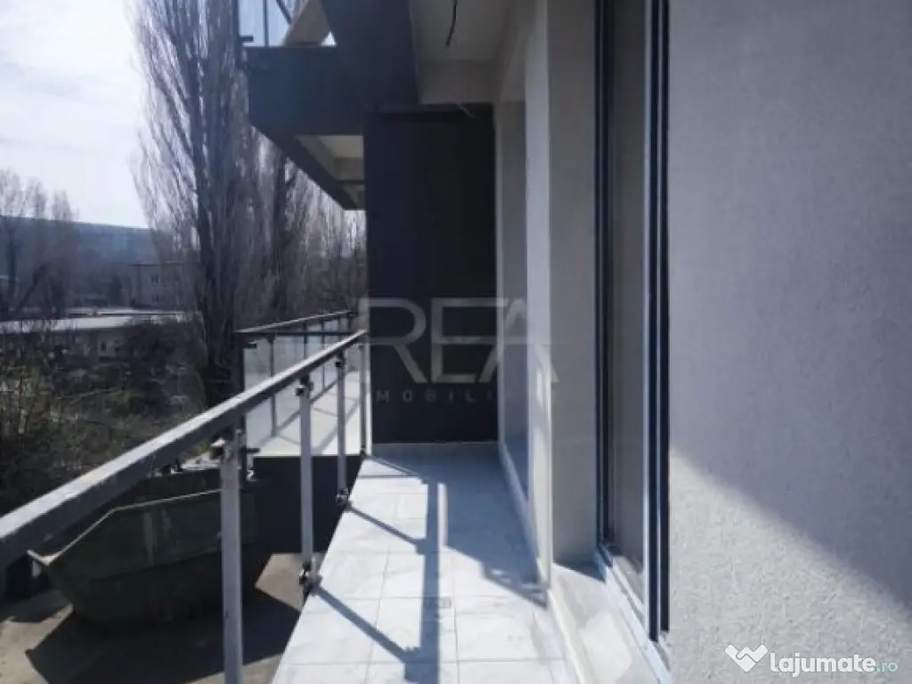 Apartament 3 camere, Crangasi 