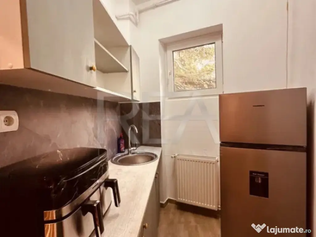 2 Camere Renovat Ideal Pentru Investitii 