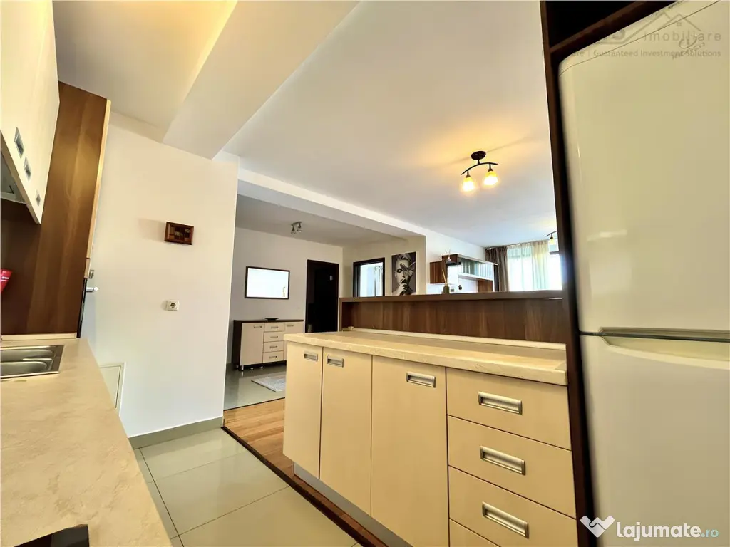 Apartament 2 Camere Central cu Parcare in Bloc Nou 