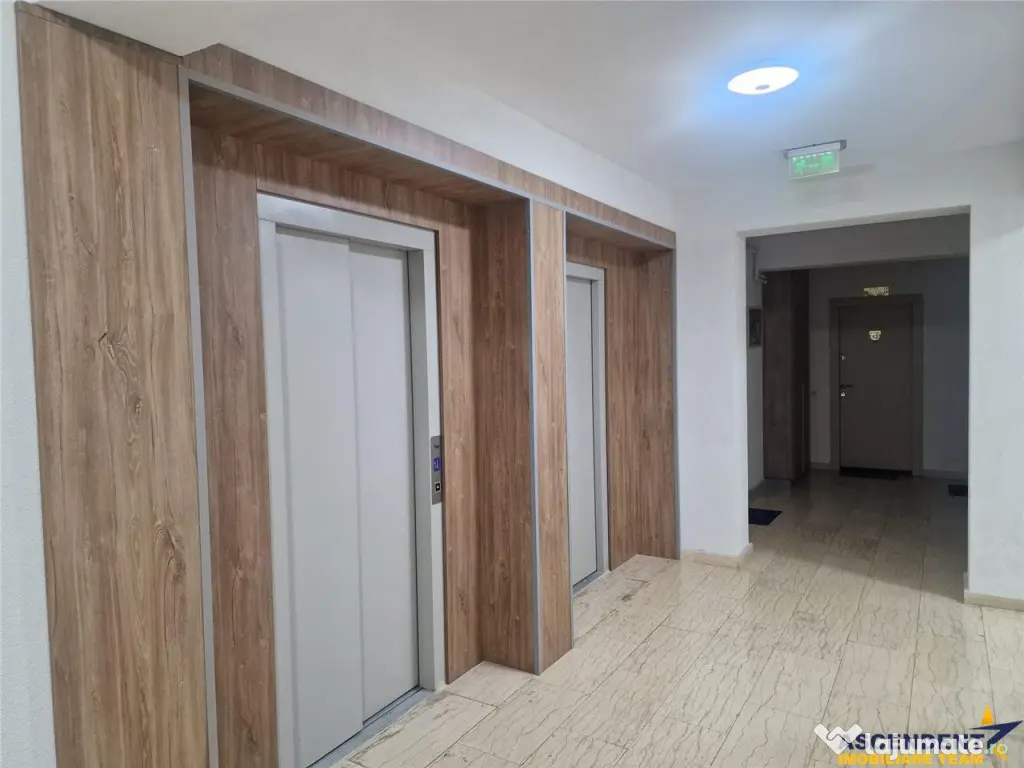 Apartament decomandat, etaj1, 2bai, parcare subterana, Cores