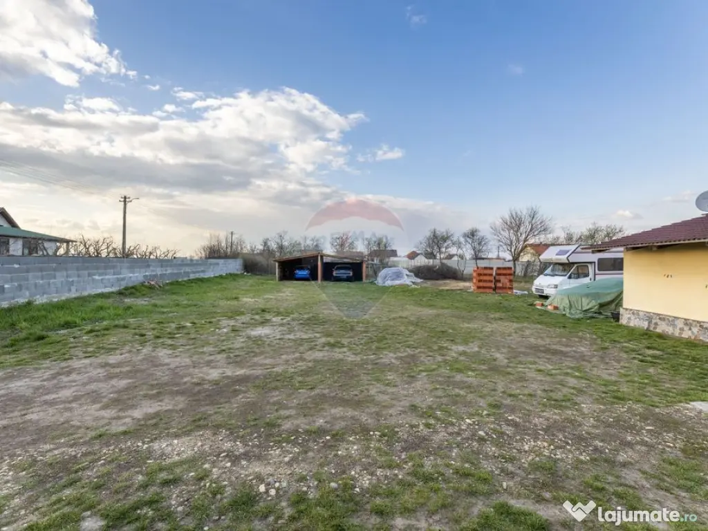 Casă cu 4 camere + anexa și teren 2056mp de vânzare Ir... 