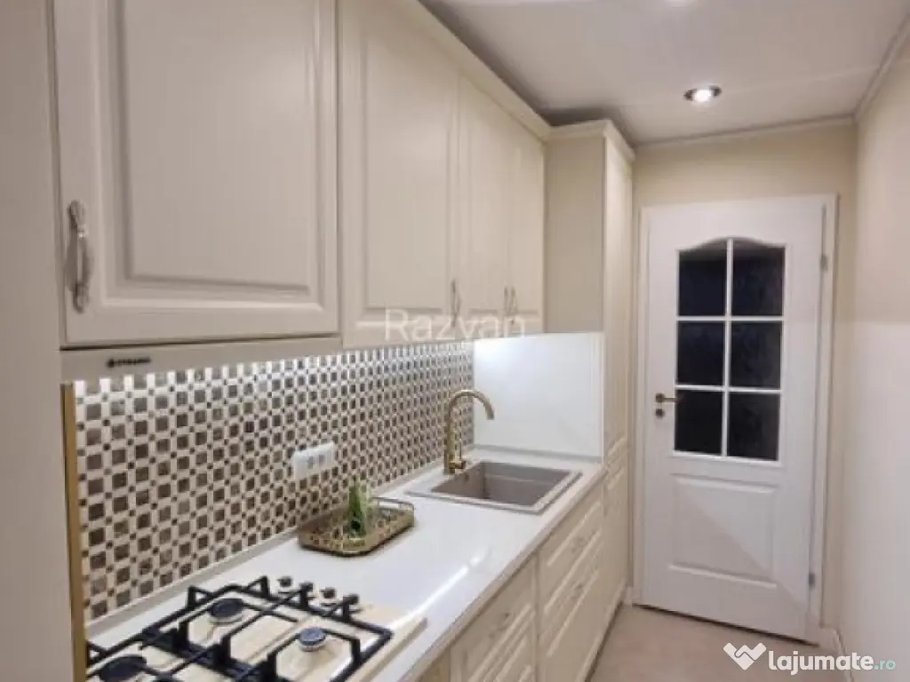 Dristor etaj 10 decomandat 