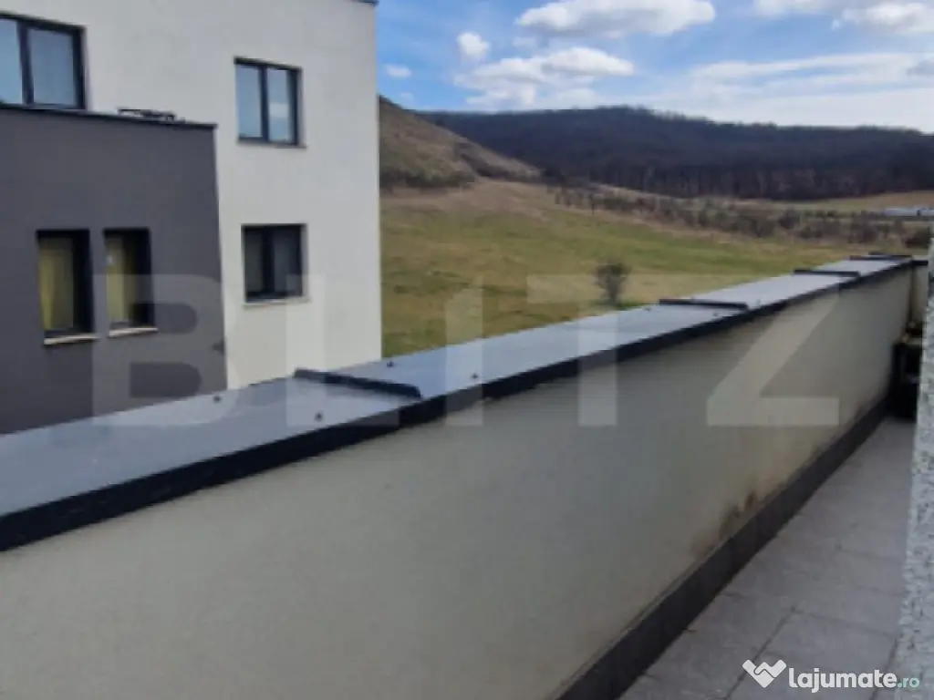 Apartament cu 3 camere, zona linistita departe de agitatia o 