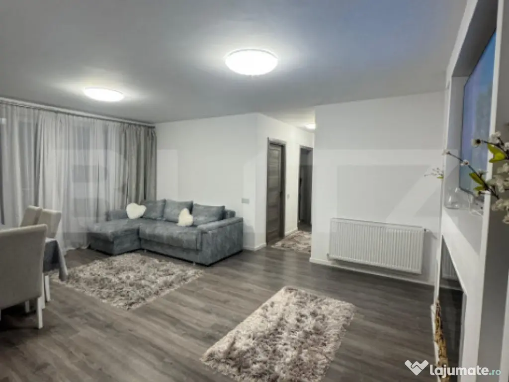 Apartament de vanzare, 3 camere, 65 mp - zona Stejarului