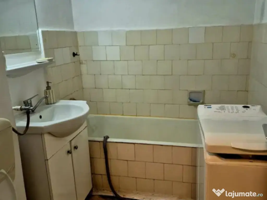 Garsonieră de vânzare – zona Piața Progresu 