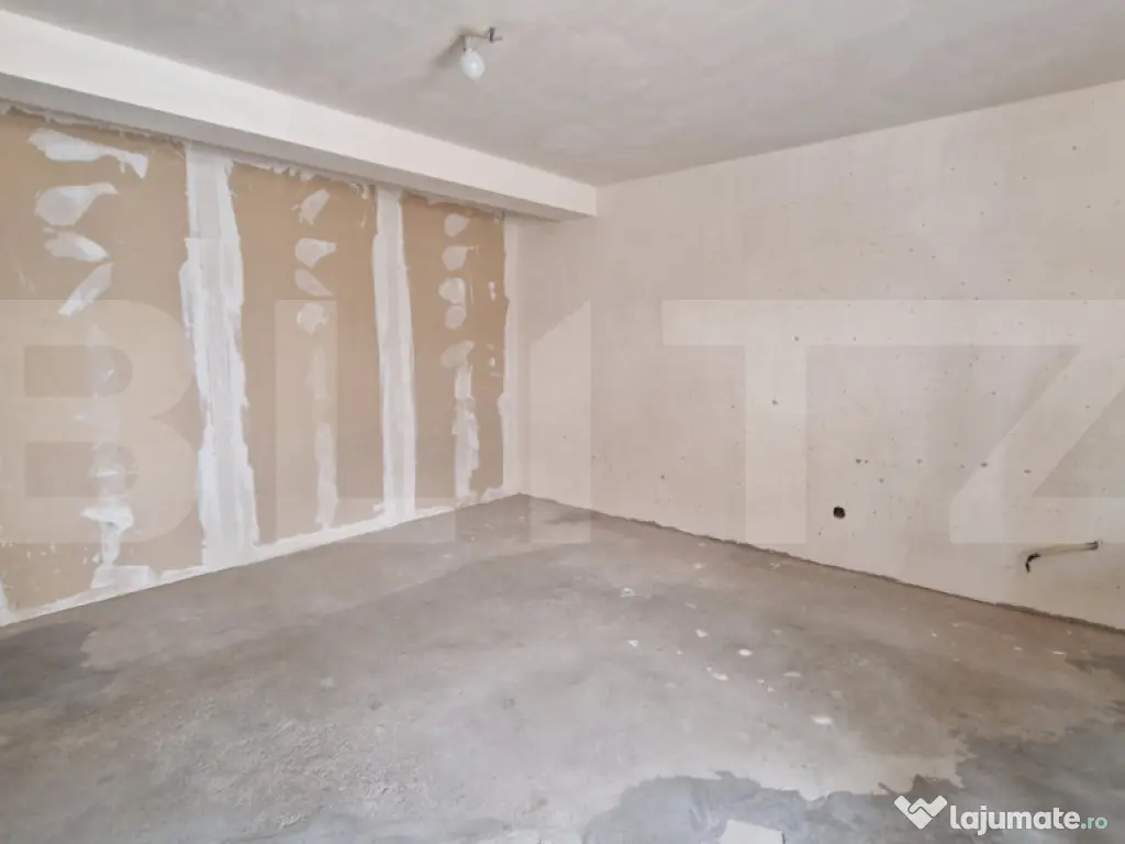 Apartament 3 camere, 64mp, balcon, parcare, zona Teilor