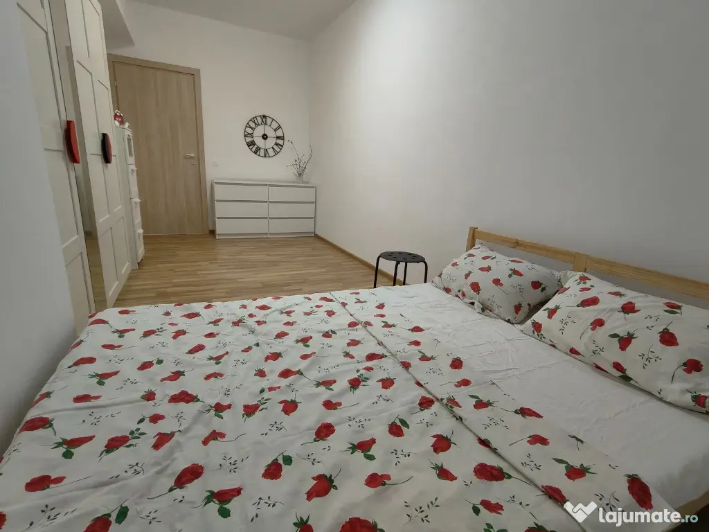Inchiriez apartament 3 CAMERE, pe str. Sondelor, zona 9 Mai 