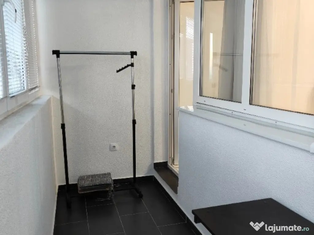 Inchiriez apartament 3 CAMERE, pe str. Sondelor, zona 9 Mai 