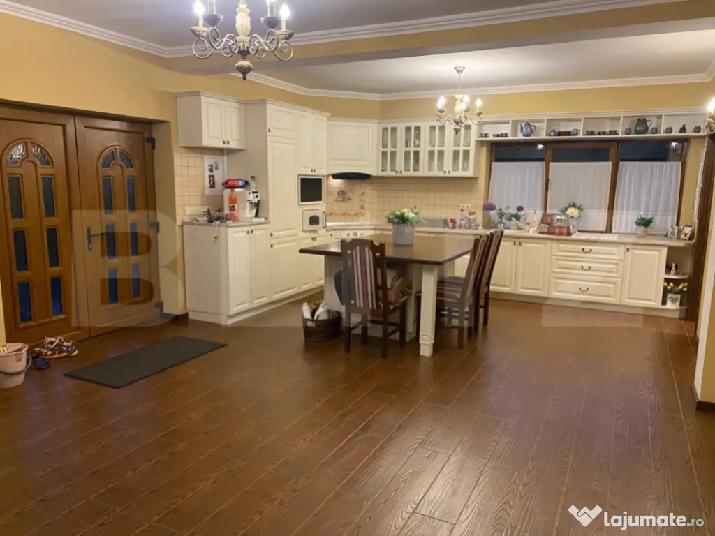 Vilă deosebită cu 30 ari teren și facilități complete ? 