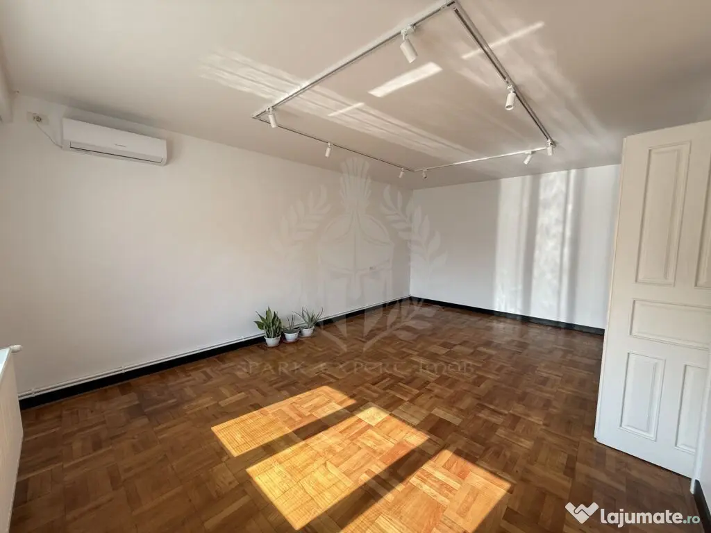 Spațiu comercial Birouri/ Notariat, Zona Centrala, Gh. 