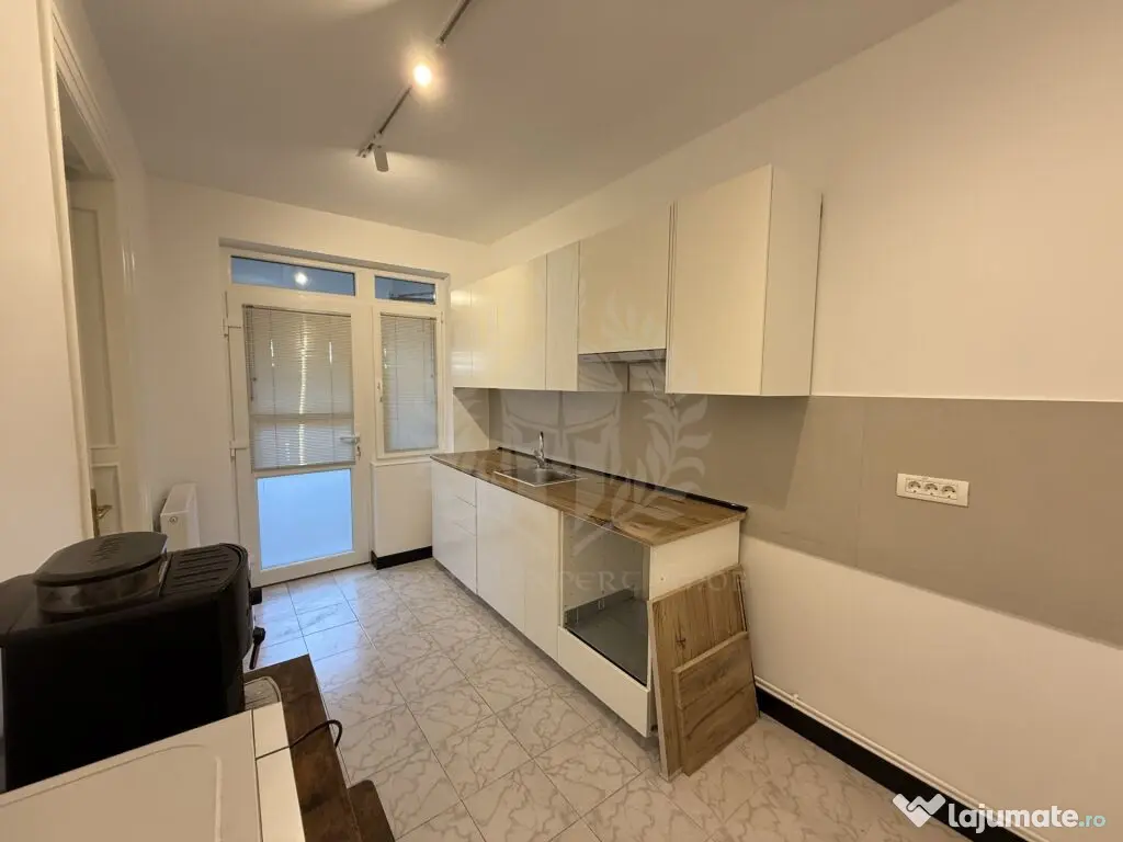 Spațiu comercial Birouri/ Notariat, Zona Centrala, Gh. 