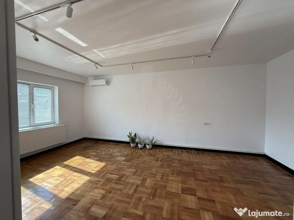 Spațiu comercial Birouri/ Notariat, Zona Centrala, Gh. 