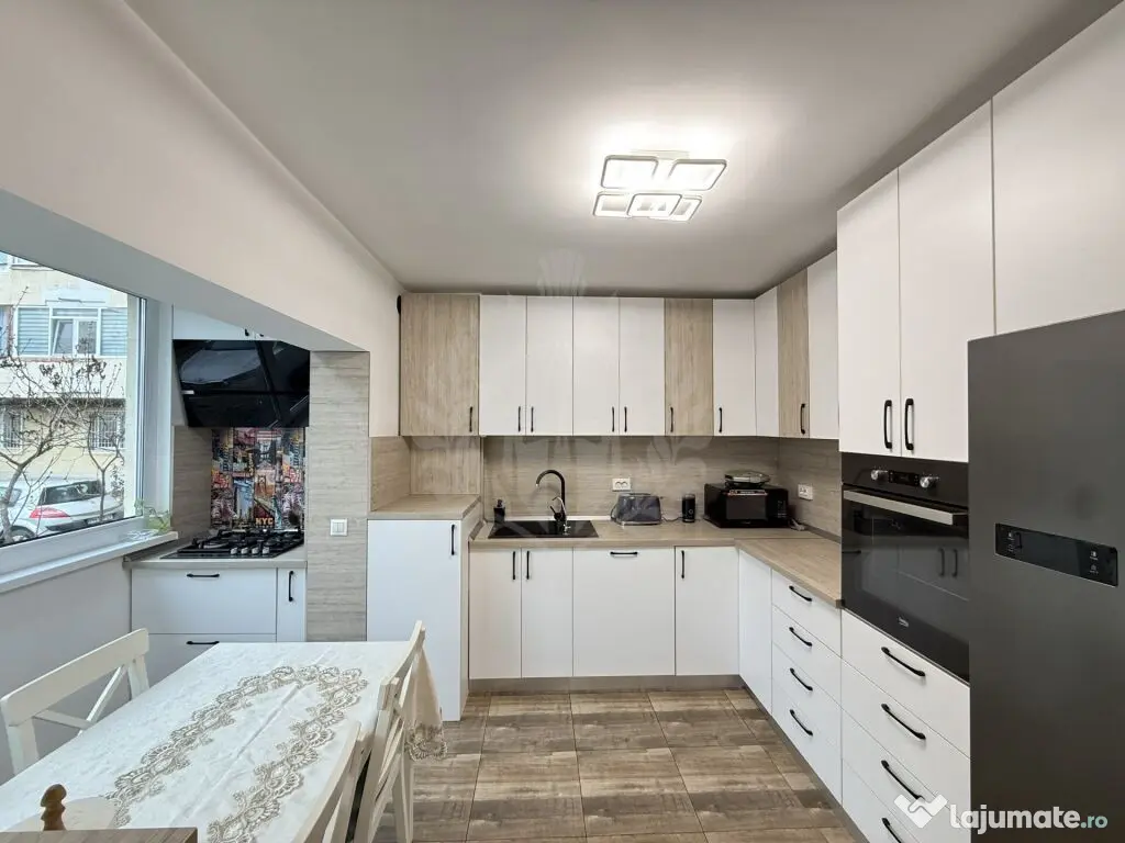 APARTAMENT 4 CAMERE, // ZONA REPUBLICII