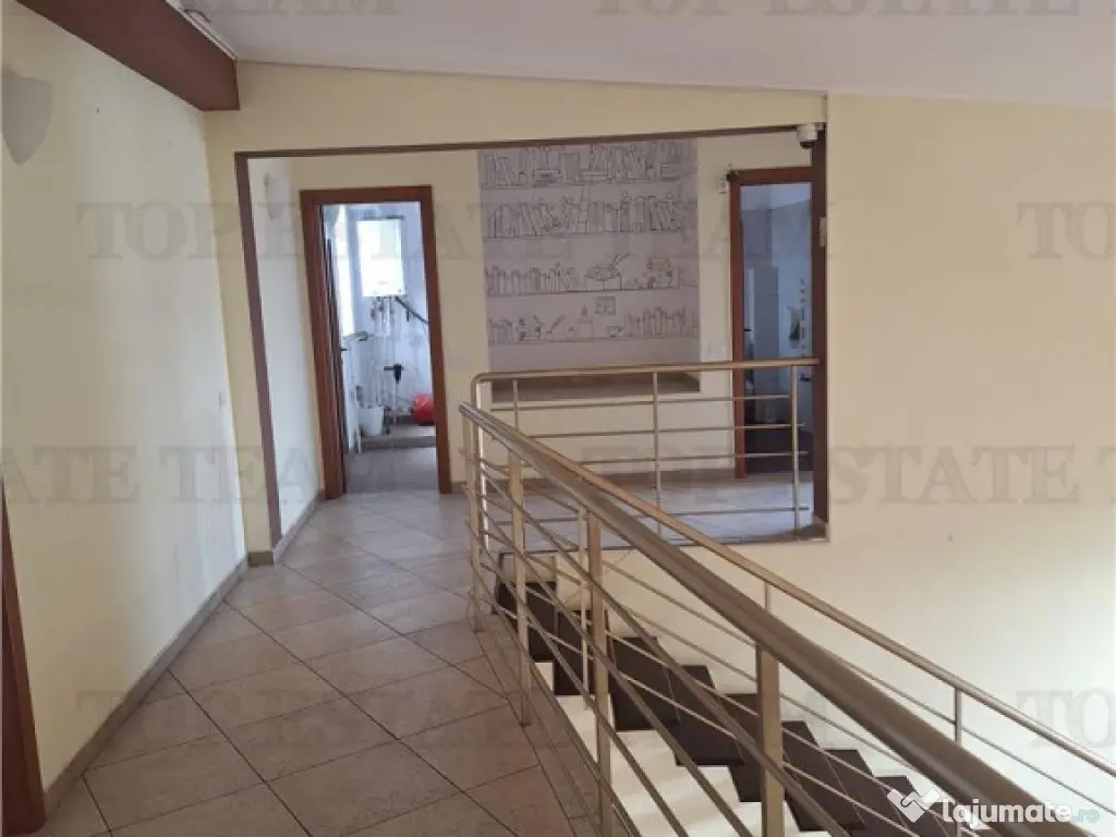 Imobil cu 14 camere S P 4 cu 6 locuri de parcare si boxe in 