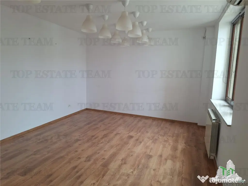 Imobil cu 14 camere S P 4 cu 6 locuri de parcare si boxe in 