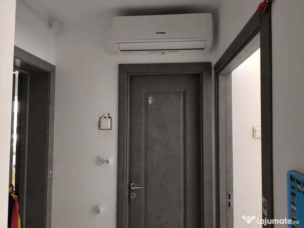 Apartament 3 camere decomandat Bulevardul București.