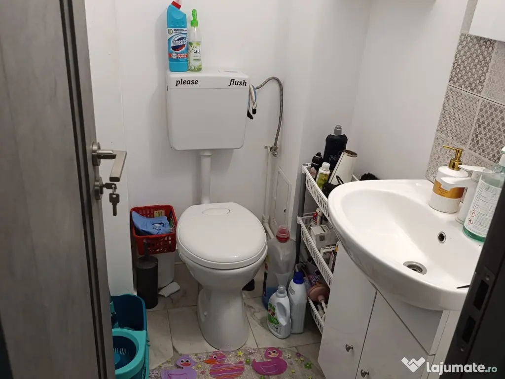 Apartament 3 camere decomandat Bulevardul București.