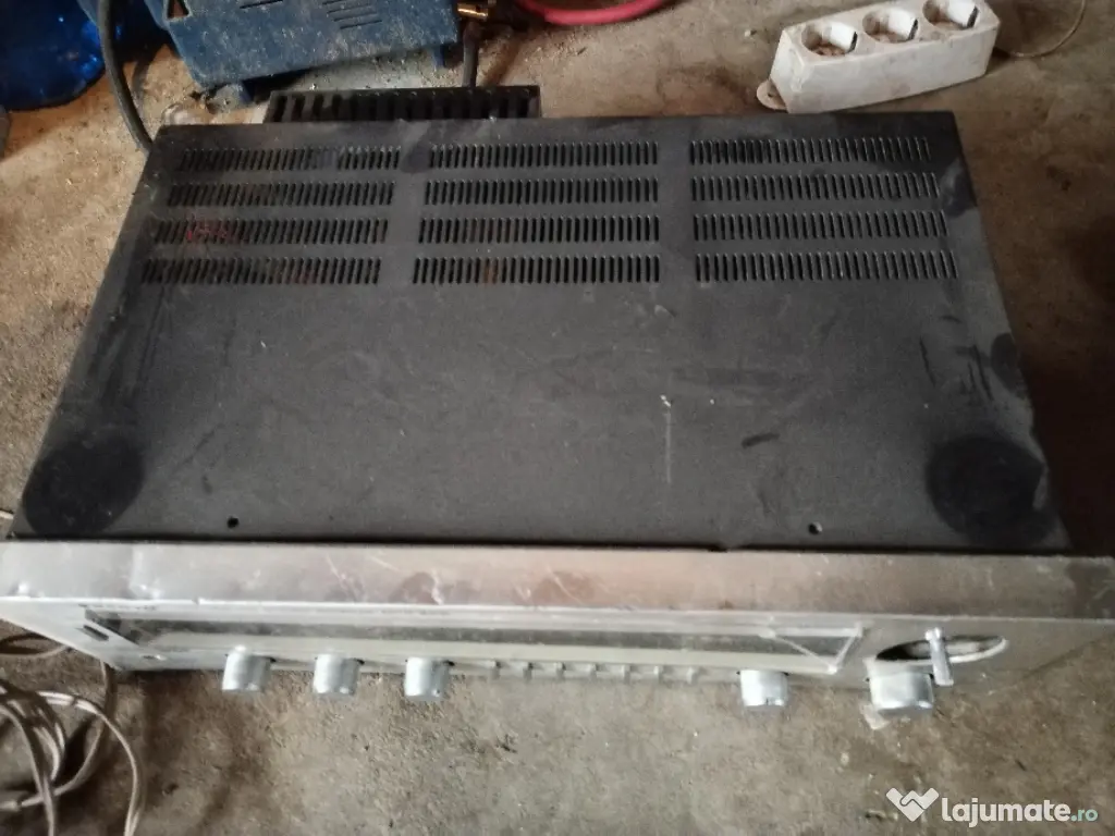 Amplituner Sanyo dcx 233L nefuncțional 