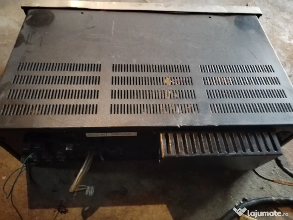 Amplituner Sanyo dcx 233L nefuncțional 