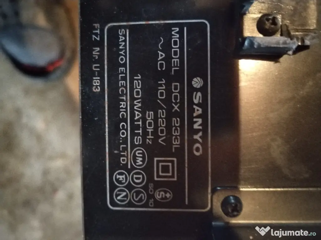 Amplituner Sanyo dcx 233L nefuncțional 