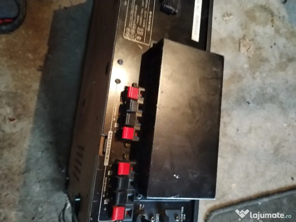 Amplituner Sanyo dcx 233L nefuncțional 