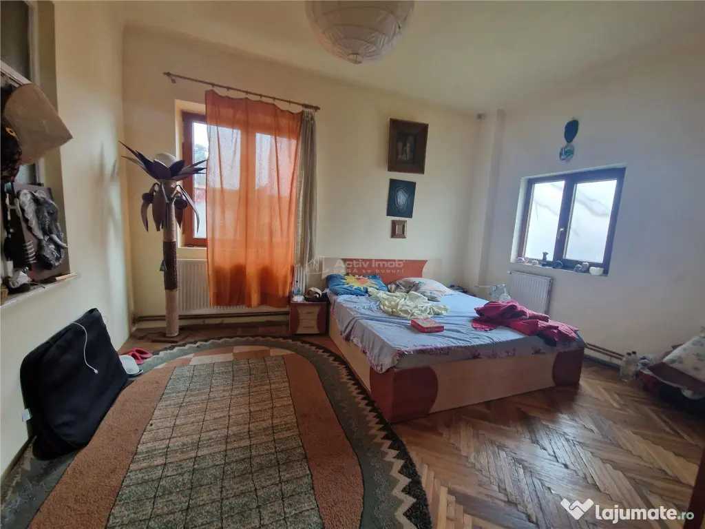 Casa pe sol, teren 372 mp - zona centrala 