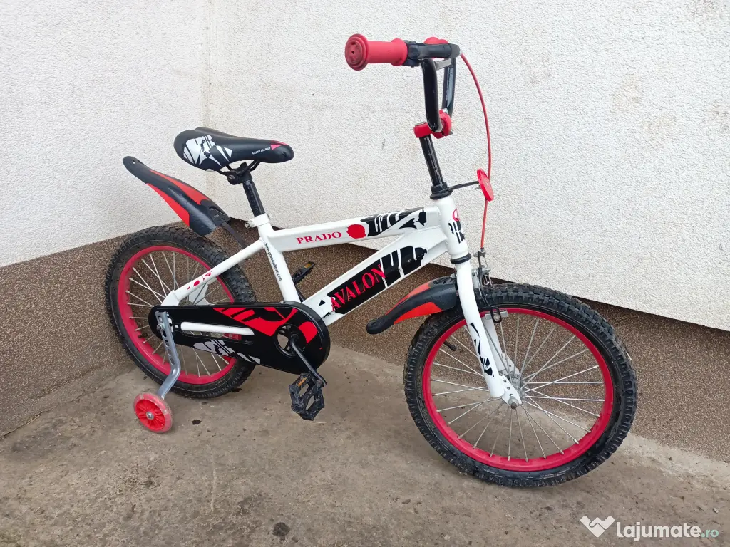 Vand bicicleta 18” ideala pentru copii, inaltime 122cm – 135cm (7 - 9 ani) 