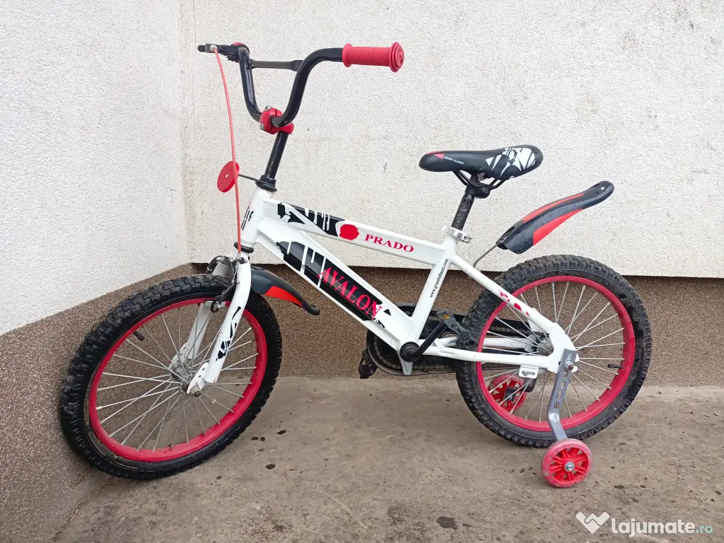 Vand bicicleta 18” ideala pentru copii, inaltime 122cm – 135cm (7 - 9 ani) 