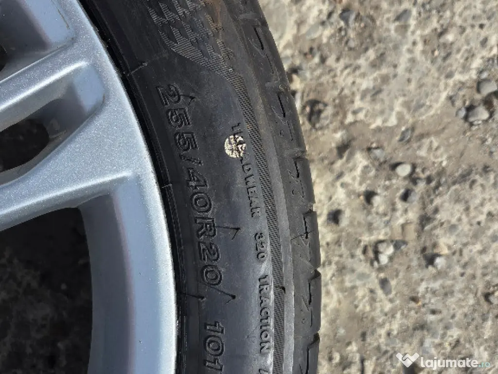 Jante aliaj originale Audi 20" cu anvelope vara Bridgestone 255/45 R20 