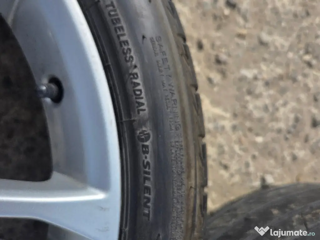 Jante aliaj originale Audi 20" cu anvelope vara Bridgestone 255/45 R20 