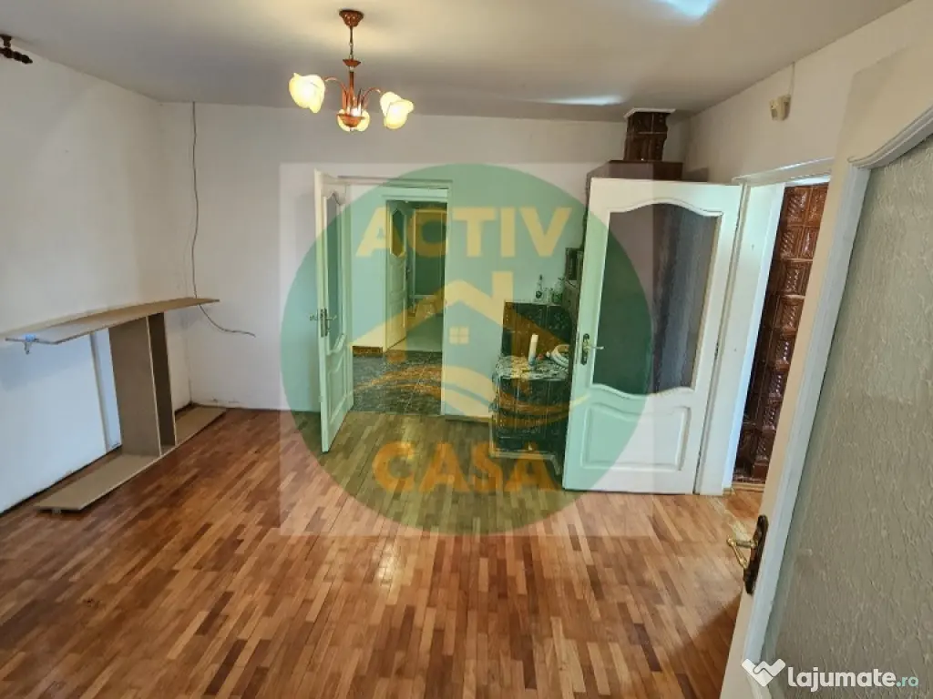 Casa de vanzare, zona Romanului 