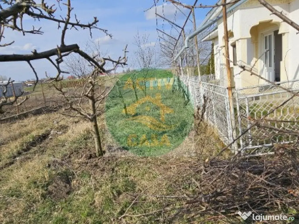 Casa de vanzare, zona Romanului 