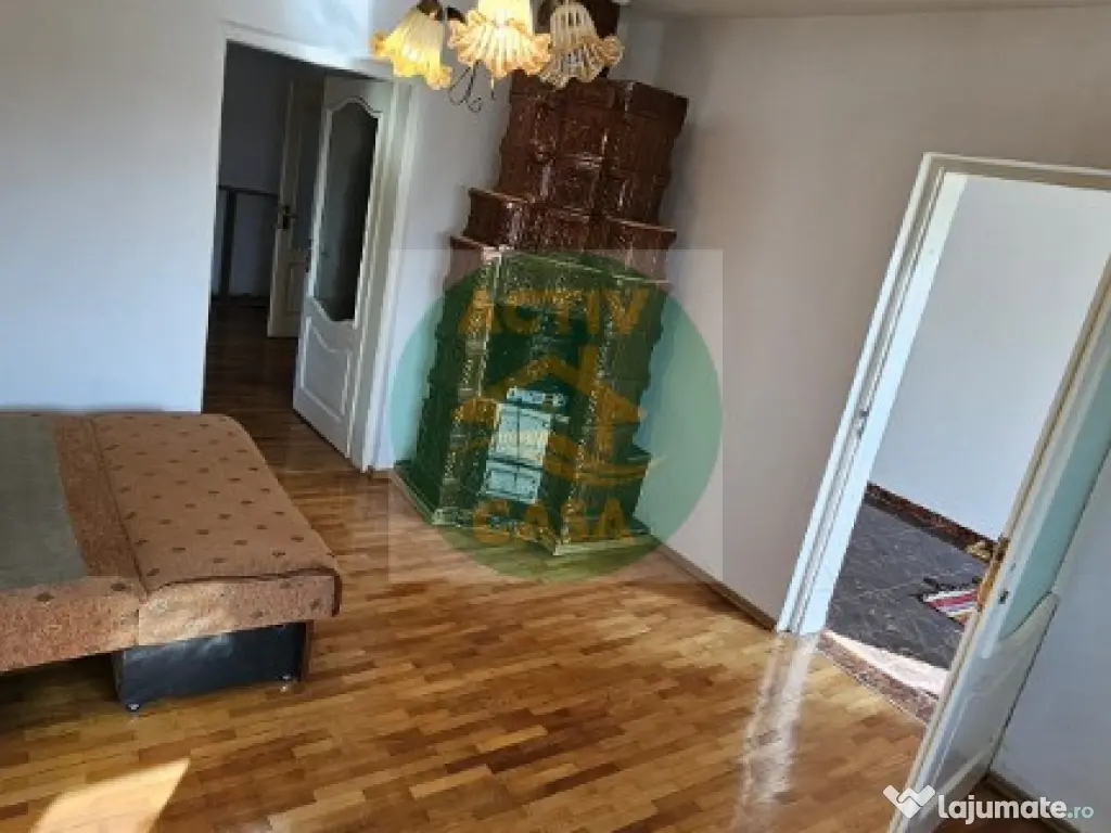 Casa de vanzare, zona Romanului 