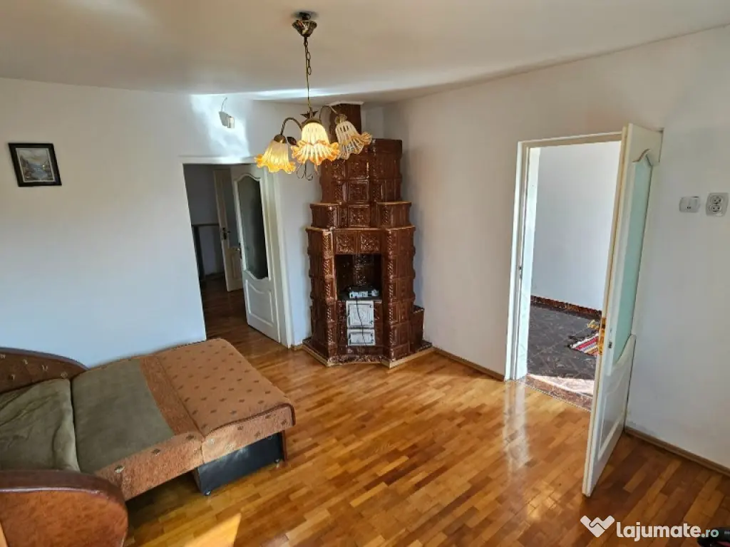 Casa de vanzare, zona Romanului 