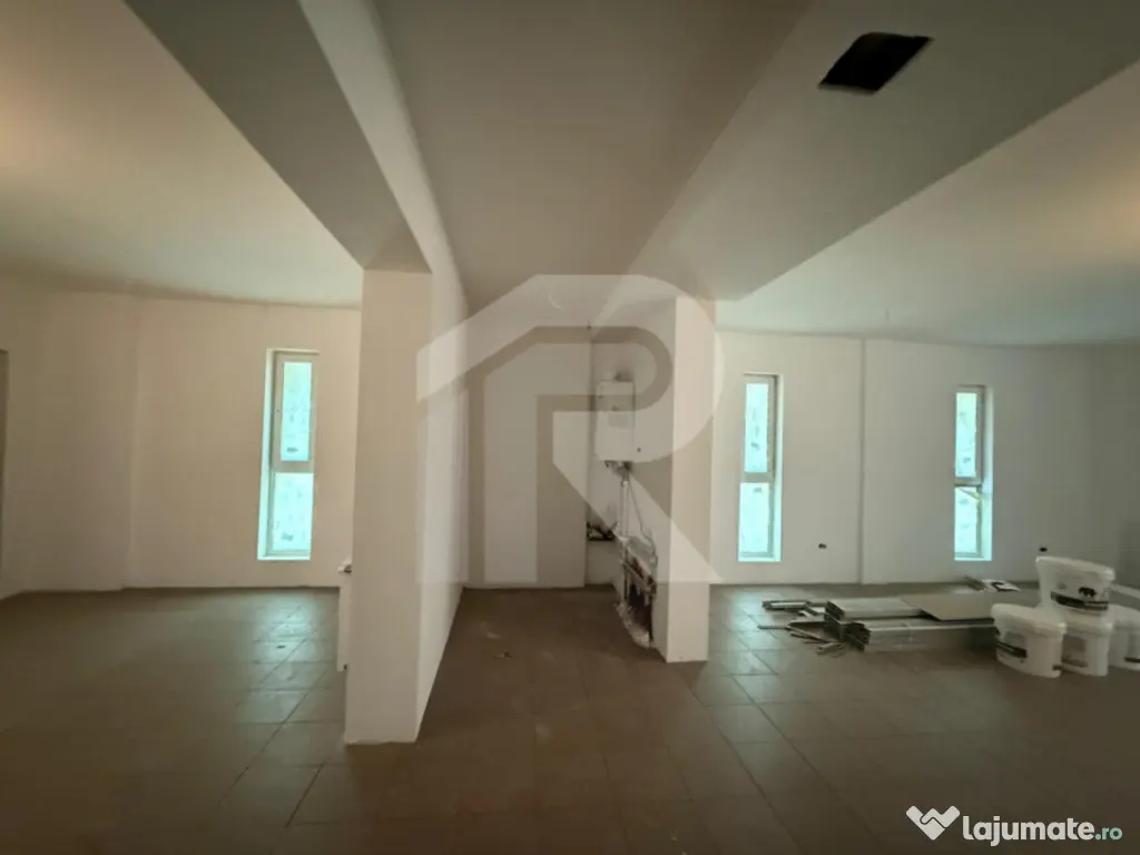 Spatiu Comercial , parter bloc nou construit , zona Nerva Tr 