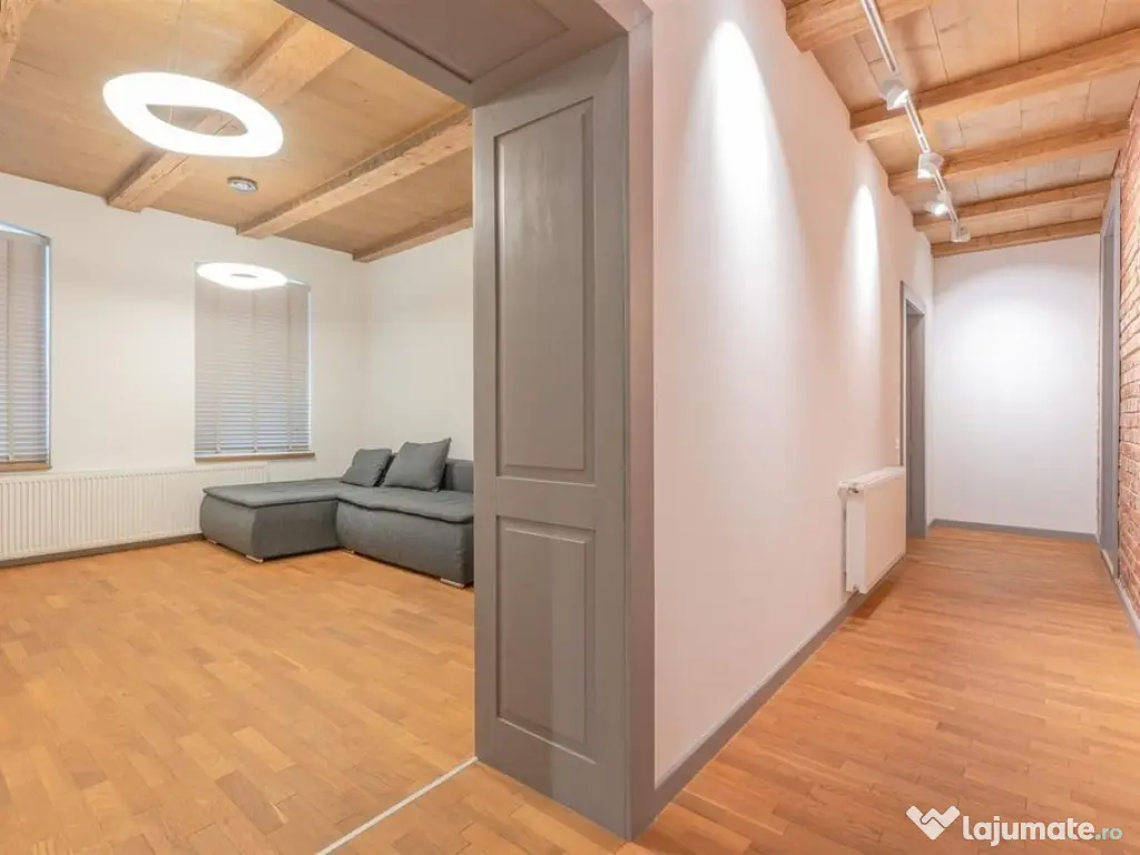 Locuință de 71 mp renovată integral și complet utilat... 