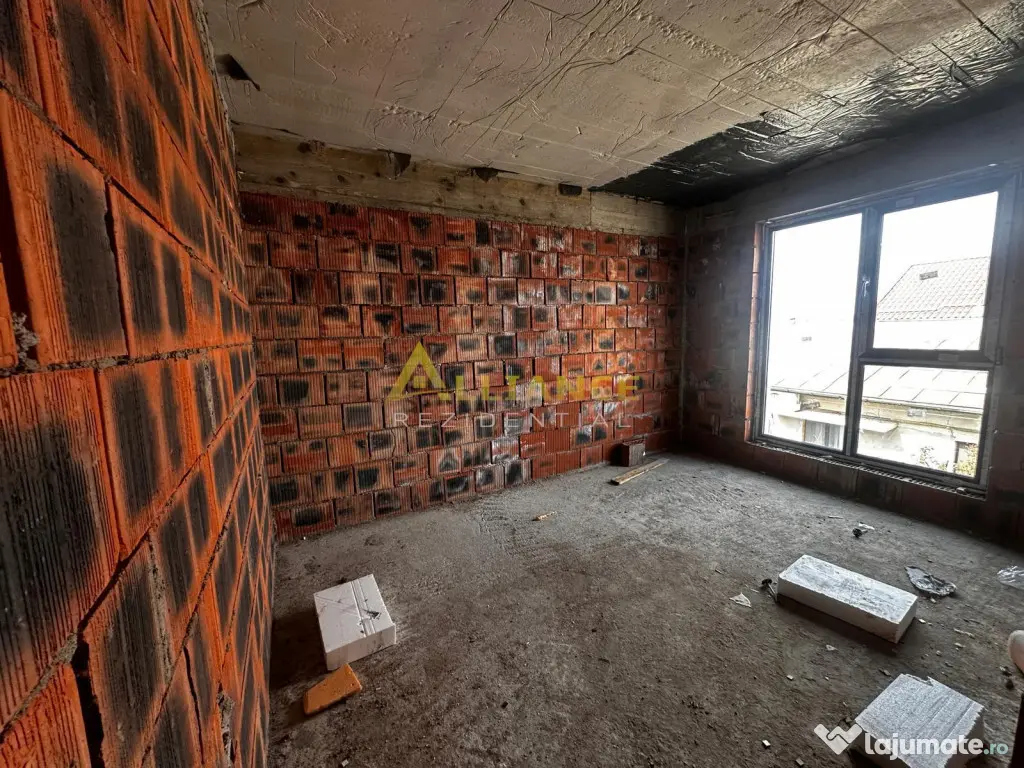 Vila individuala 5 camere ~ 3 bai ~ Teren 300 mp 