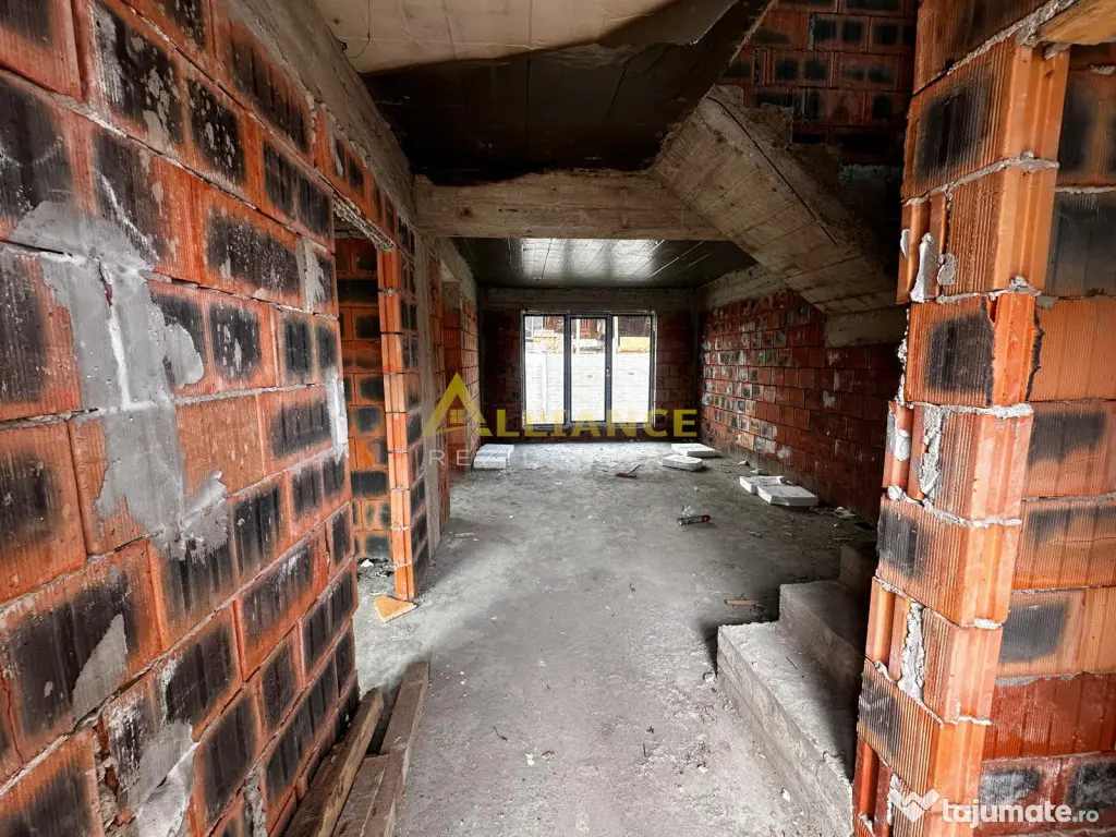 Vila individuala 5 camere ~ 3 bai ~ Teren 300 mp 