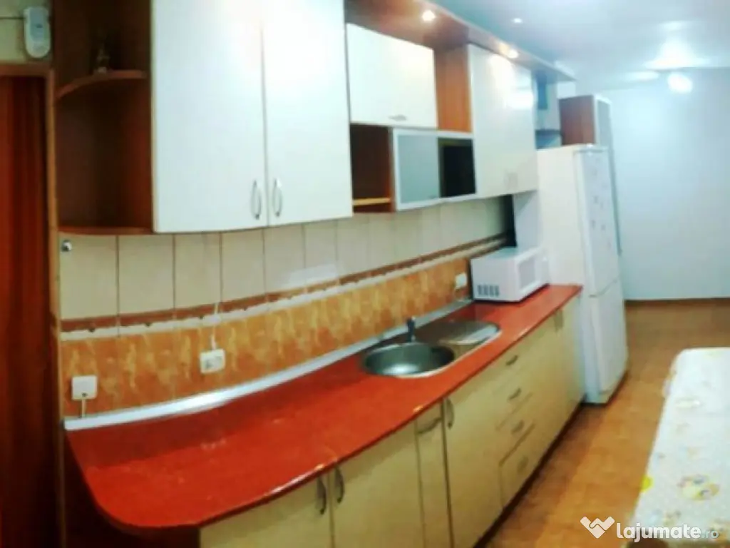 Apartament 2 camere, decomandat, Astra,parter,89800 Euro 