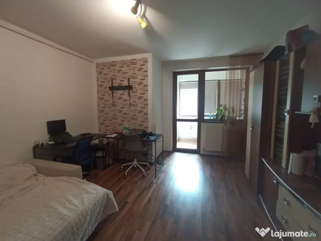 Garsoniera renovata,mobilata,parcare, Astra,71000 Euro 