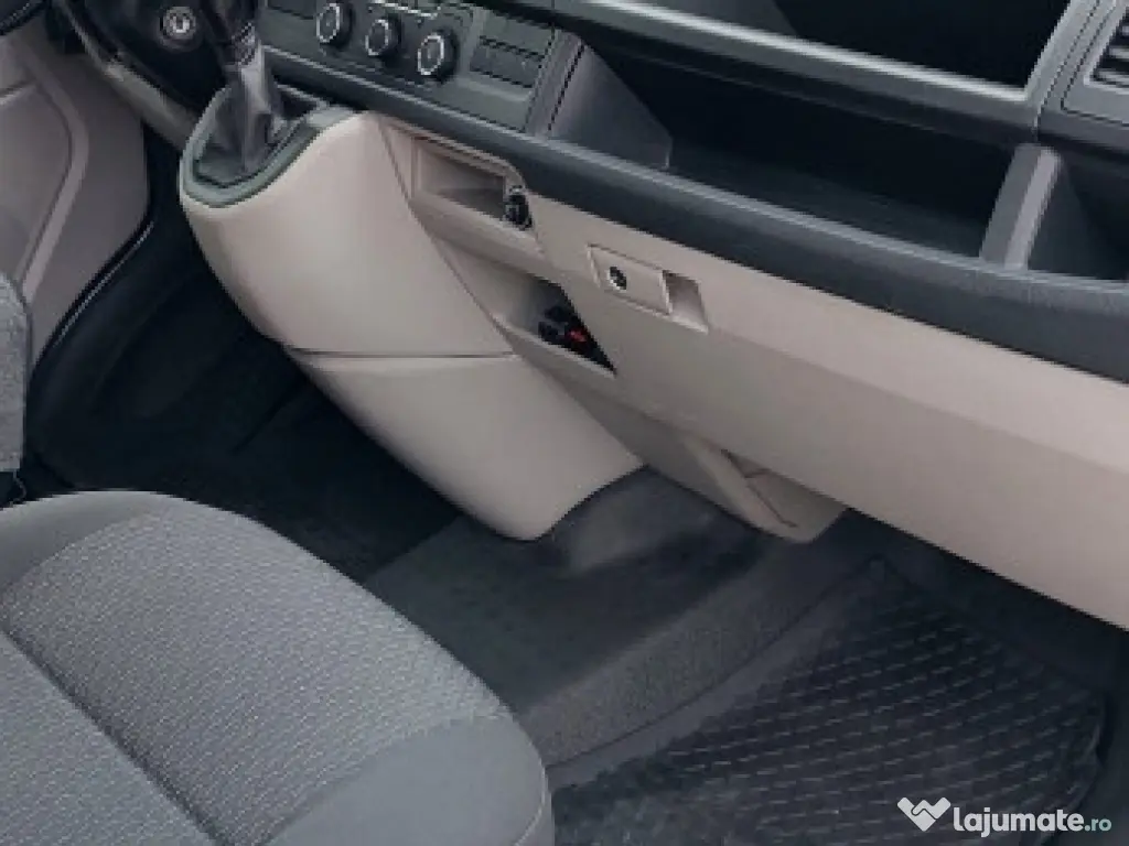 Vw.CARAWELLE DIN 2018 inmatriculat de curind 8+1loc. ca nou